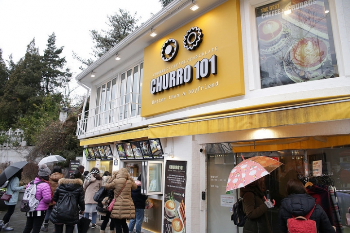 【玩 韓國】首爾 三清洞必吃CHURRO101外酥內Q吉拿棒。就連蔡依林也愛不釋手~