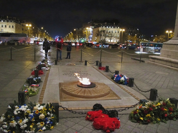 【Paris.走跳】瑪德蓮教堂、香榭麗舍大道與凱旋門_巴黎第八區散策