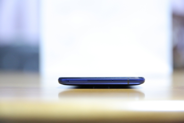 HTC U Ultra 寶石藍開箱 質感非凡!!