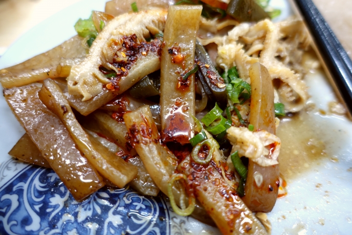 <台南東區-滋津麵館>食記持續更新中...發現超級棒的老麵館,真材實料的傳統好味道!!2017/3/1更新...