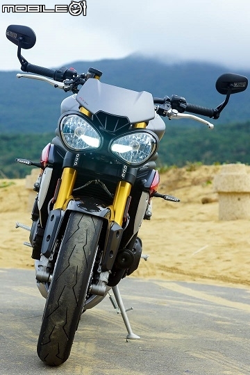 配備滿載暴力街跑 Triumph Speed Triple 1050R
