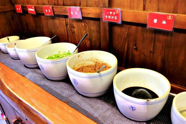 (合作)高雄鳳山區︱賽門汕頭火鍋(鳳山文衡店)冬日絕不能錯過的,武俠風超有特色廣東沙茶汕頭火鍋,年菜抽獎訊息在文末。