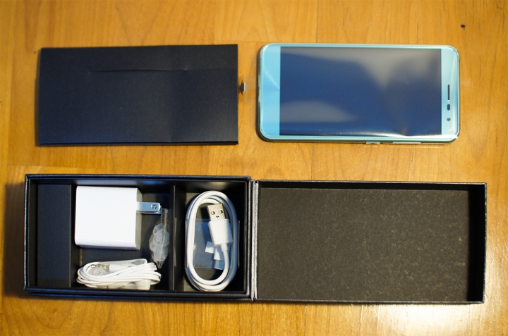 ZenFone 3 ZE520KL 莎朵霓綠小開箱