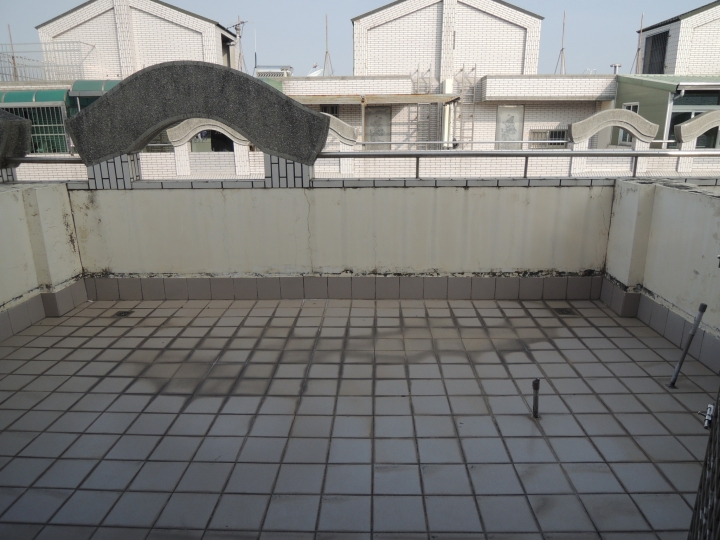 關於太陽能屋頂遮陽板,在台南市