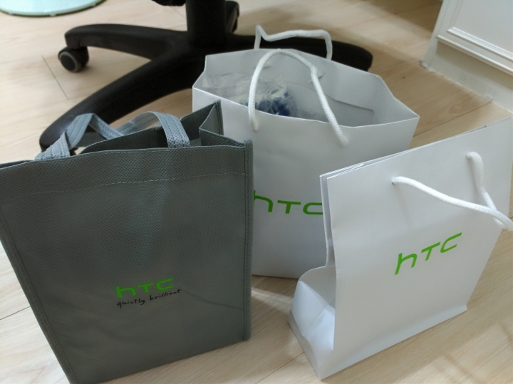 【開箱比較】HTC U Ultra vs ASUS ZF3D 6G/256G 頂級國產S821對決(圖多文長)