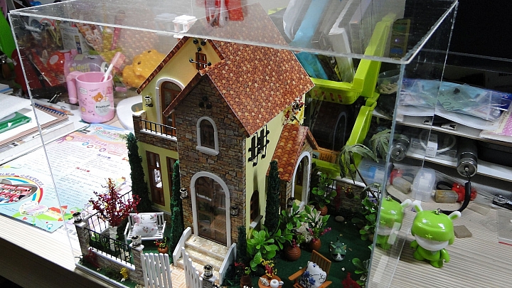 【分享】獨棟袖珍透天厝:愛情公寓 Love House