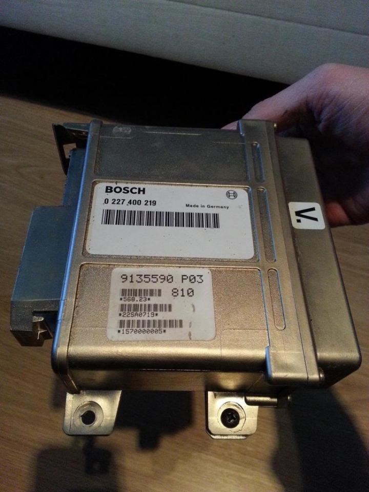 Volvo 940陸地坦克裝備升級Part 7:點火、供油晶片升級(EZ-116K、LH 2.4)