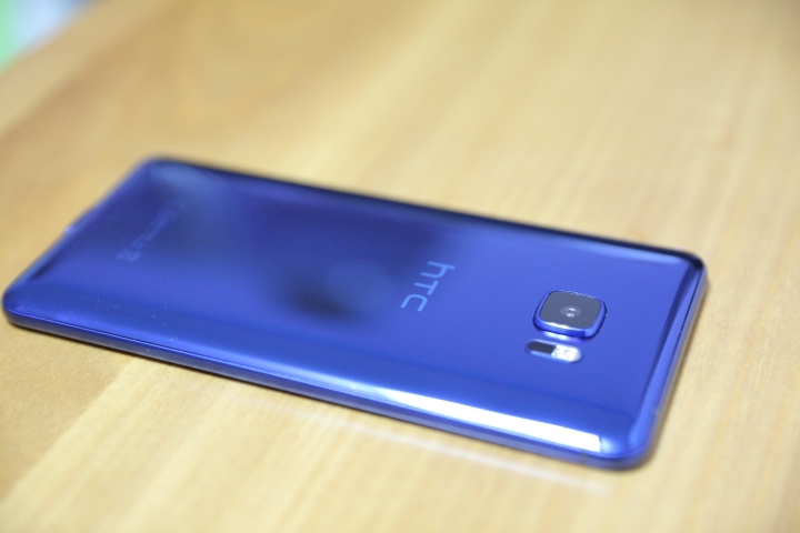 HTC U Ultra 寶石藍開箱 質感非凡!!