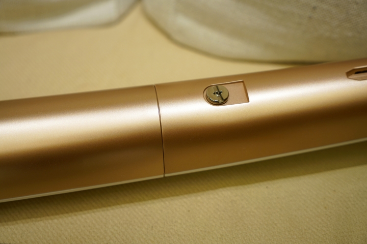 【開箱】伊萊克斯 7th Ergorapido 無線吸塵器(簡測對照Dyson DC63)