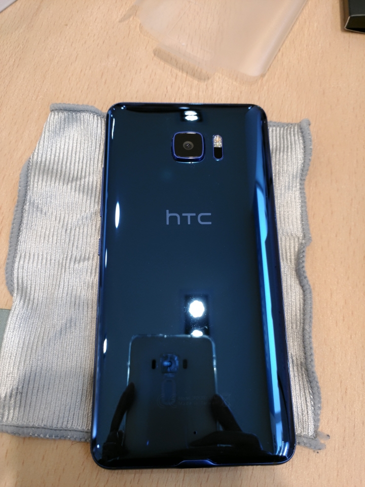 【開箱比較】HTC U Ultra vs ASUS ZF3D 6G/256G 頂級國產S821對決(圖多文長)