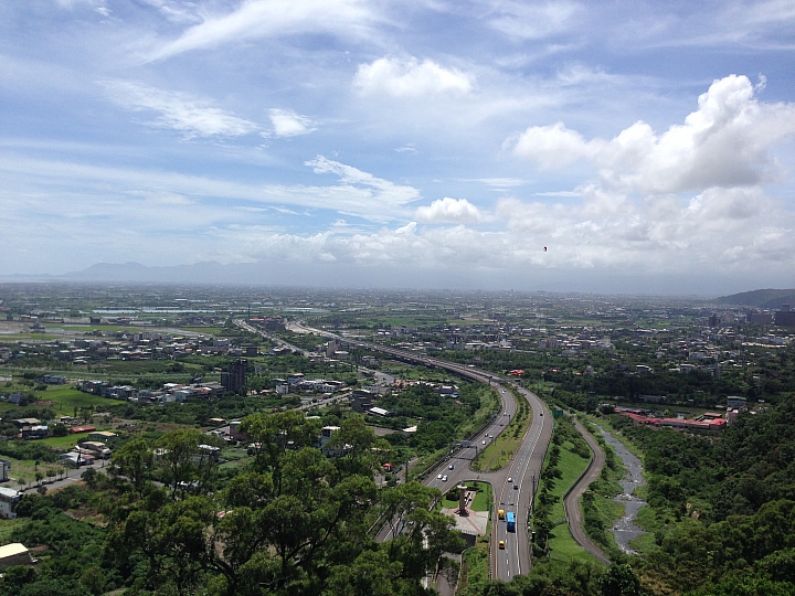颱風在前,無懼! 8天環島,6天折返!