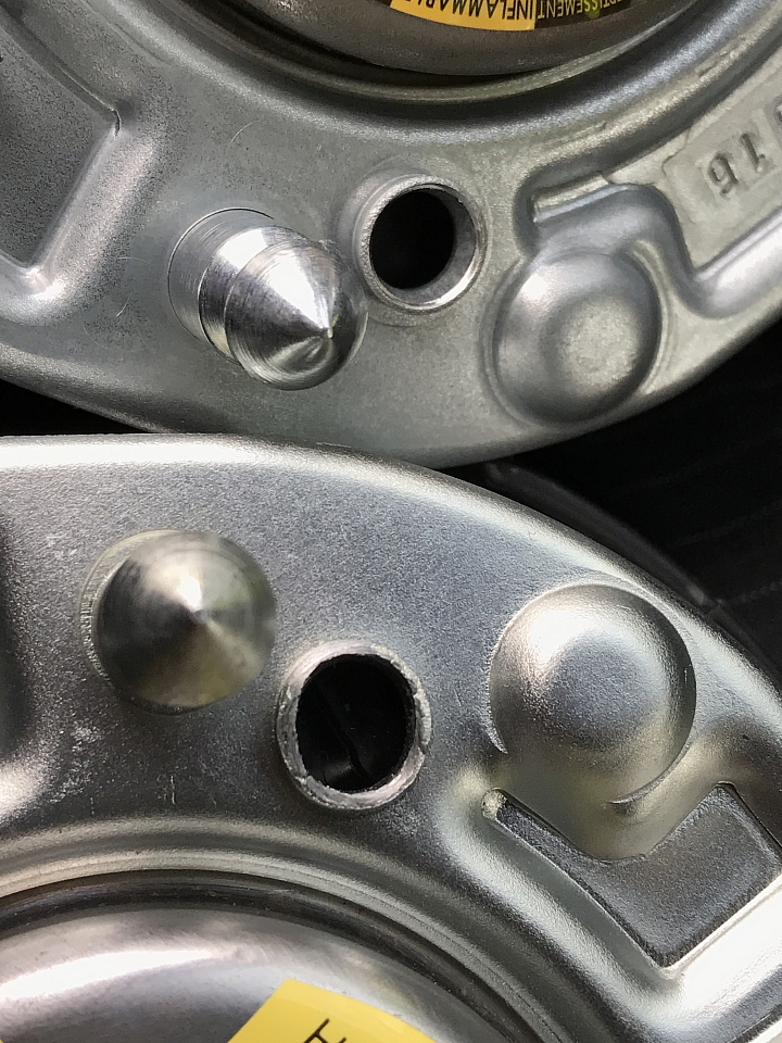 謠言終結者:BMW F系列M方向盤 所謂山寨氣囊 實測