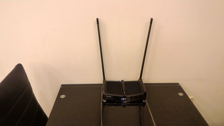 【開箱】TP-LINK TL-WR841HP給你滿滿的大!訊!號!