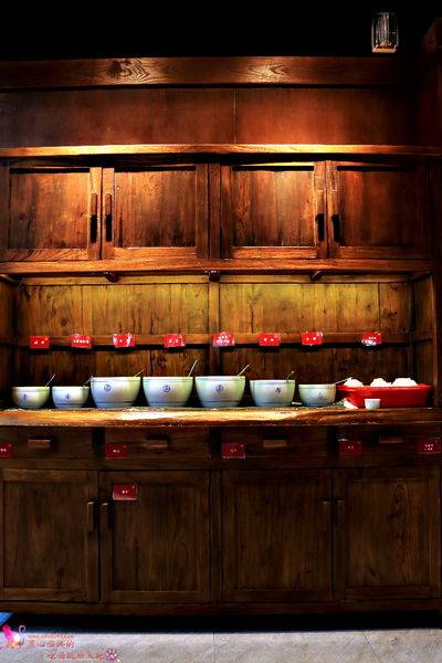 (合作)高雄鳳山區︱賽門汕頭火鍋(鳳山文衡店)冬日絕不能錯過的,武俠風超有特色廣東沙茶汕頭火鍋,年菜抽獎訊息在文末。