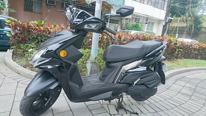 分享:KYMCO Racing S 黑色款