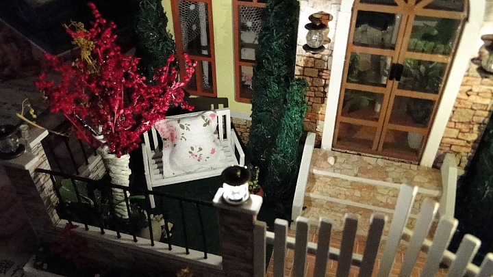 【分享】獨棟袖珍透天厝:愛情公寓 Love House