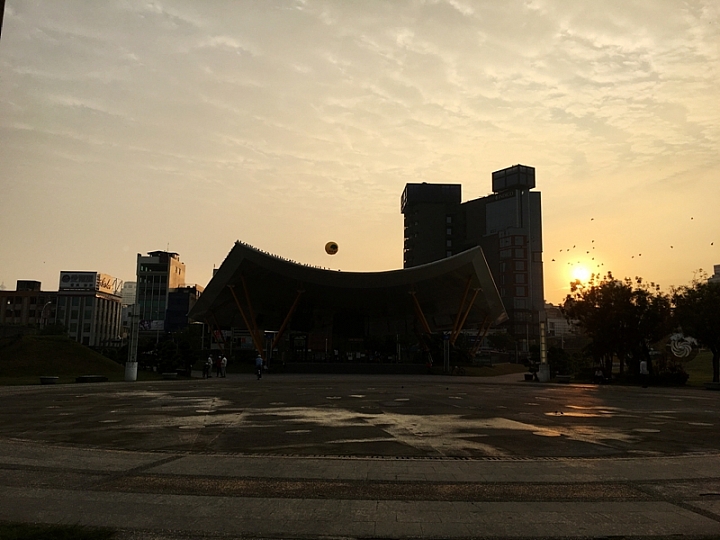 20161201~1215 阿里山、墾丁、綠島、武嶺放空之旅 (三) 高雄、墾丁、台東