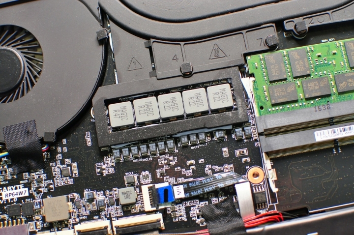 GIGABYTE Aero14 V7,搭載Kaby Lake CPU測試首發