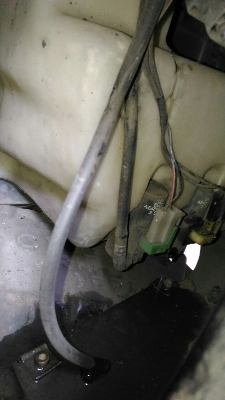 老車擺脫不了的命運…東西一直壞…(雨刷噴水馬達篇)