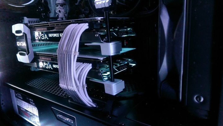 【電腦組件MOD】黑與白的強迫症 Phanteks ENTHOO EVOLV ATX Tempered Glass