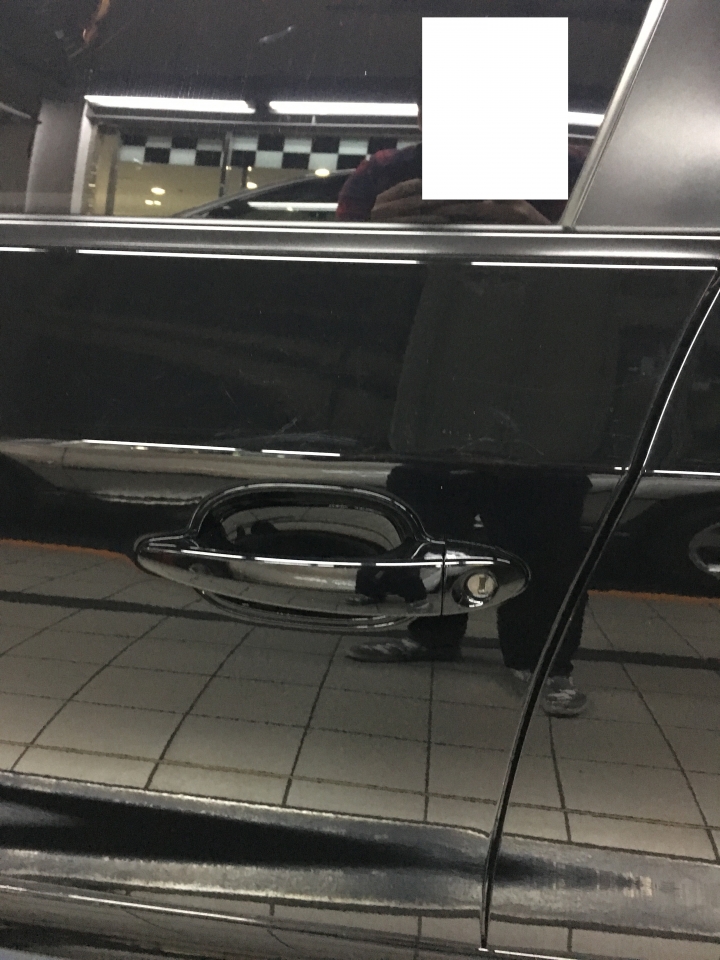令人傻眼的新年禮物: 車禍出險回原廠維修換來滿滿的大刮傷