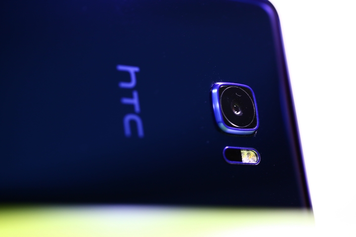 HTC U Ultra開箱及簡單評測(多圖)1/25更新