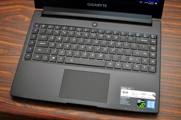 GIGABYTE Aero14 V7,搭載Kaby Lake CPU測試首發