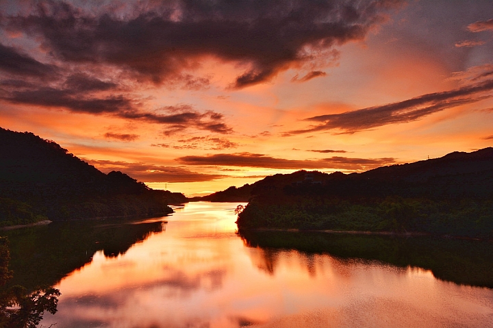 颱風在前,無懼! 8天環島,6天折返!