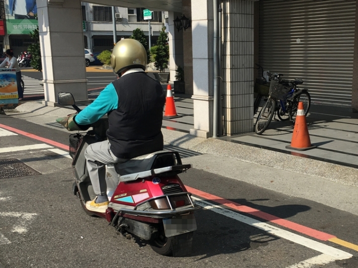"不惑騎士"的一日北-南331KM之旅 (三陽新高手-平均油耗39.73KM/L)