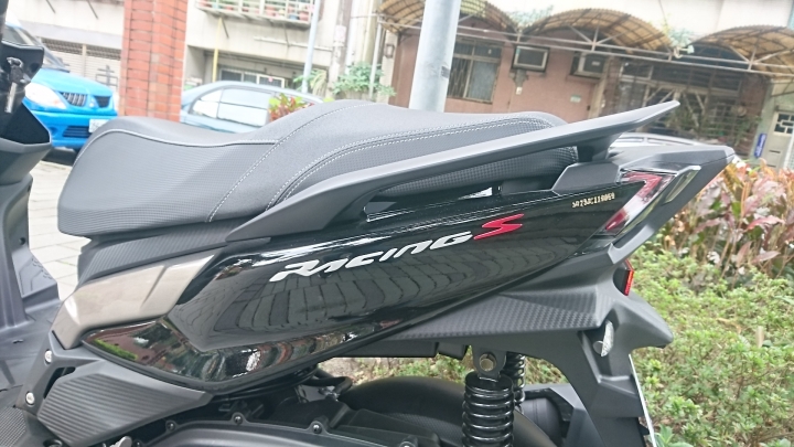 分享:KYMCO Racing S 黑色款