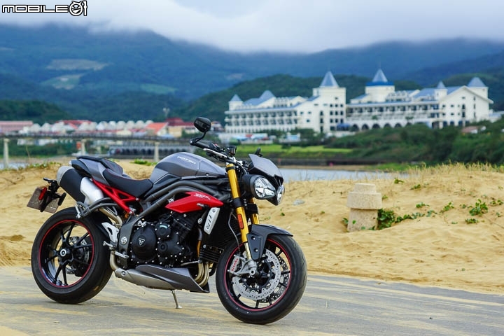 配備滿載暴力街跑 Triumph Speed Triple 1050R