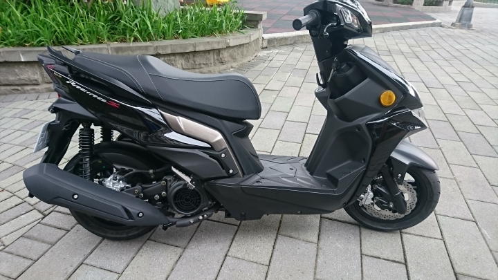 分享:KYMCO Racing S 黑色款