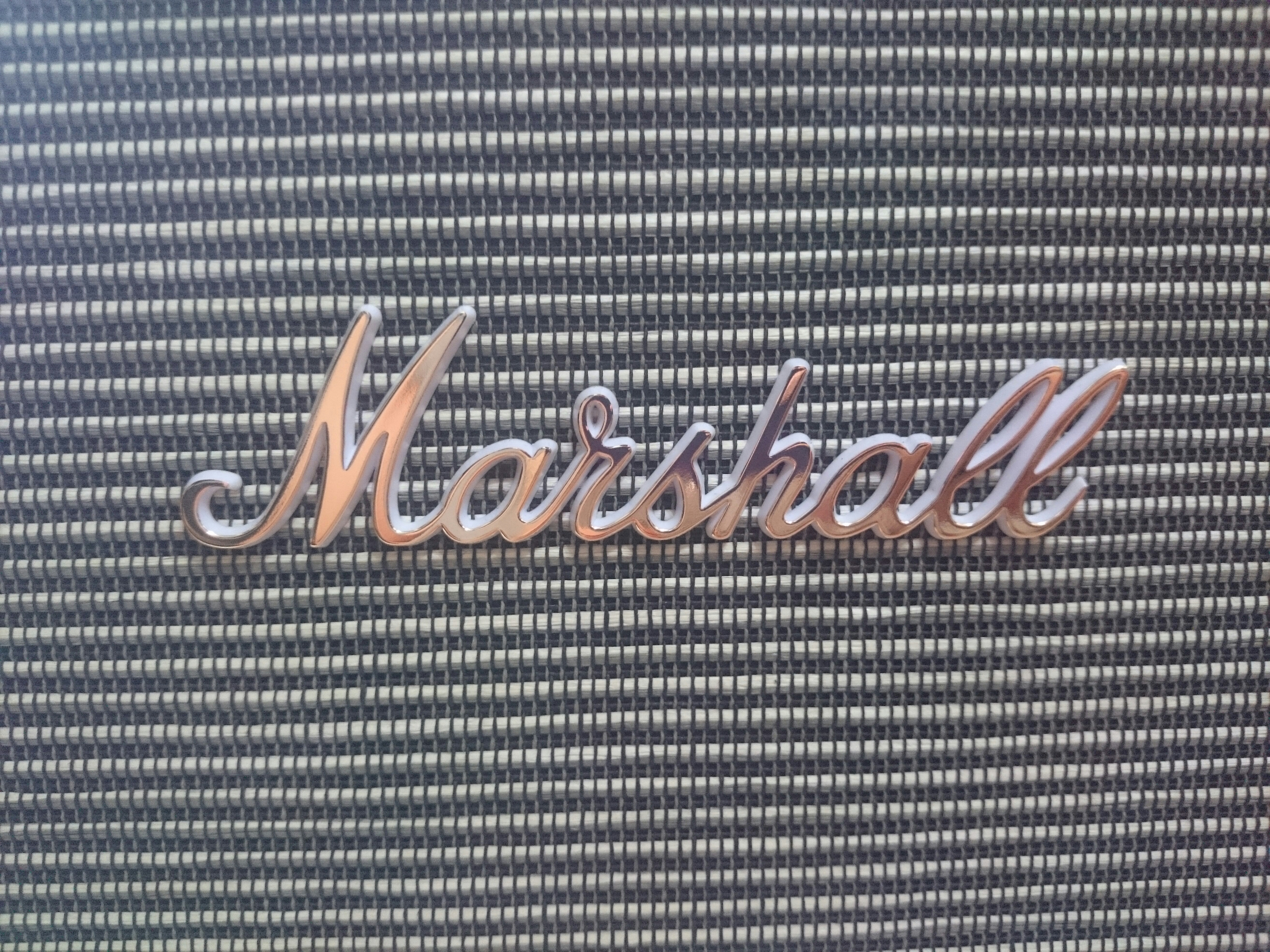 (偽開箱) Marshall Woburn 復古藍牙喇叭 荔枝白 不專業分享