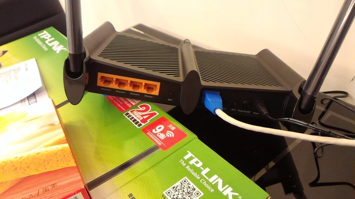 【開箱】TP-LINK TL-WR841HP給你滿滿的大!訊!號!