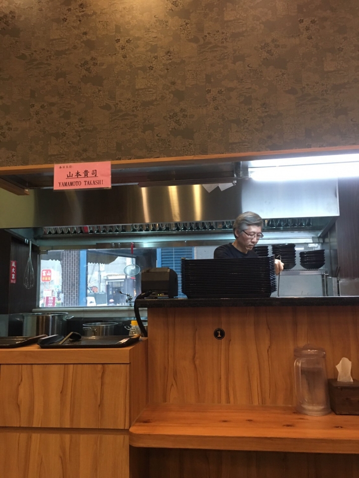 【美食。食記】彰化市 調整為台味的日式拉麵 還可以再更好 神山拉麵 拉麵 定食