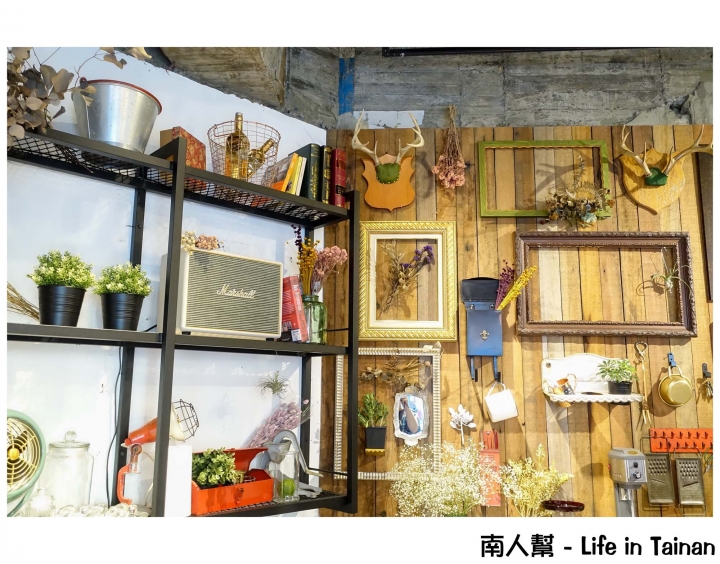 【台南中西區-咖啡館】市區轉角處世外桃源│完全是小編愛的風格│咖啡也很平價~花樓follow coffee