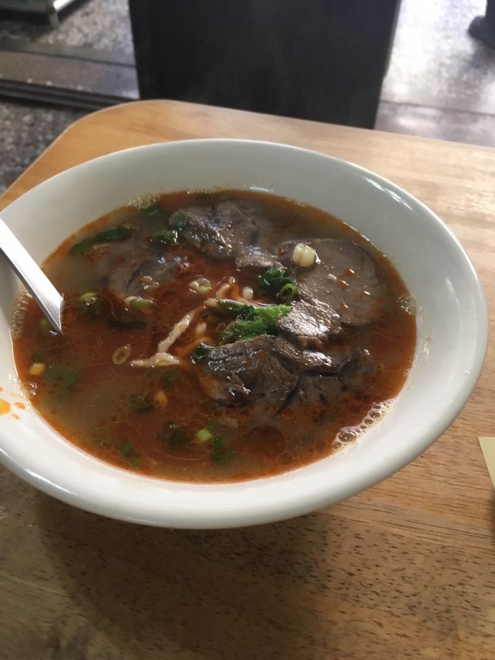 【美食。食記】台中 豐原 川味滿溢 麻辣道地 九寨溝麻辣牛肉麵