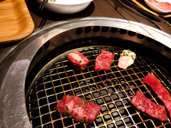 【美食。食記】東京 池袋 份量輕巧 肉質不俗 清江苑 燒肉 商業午餐 划算 和牛 牛肉 豬肉