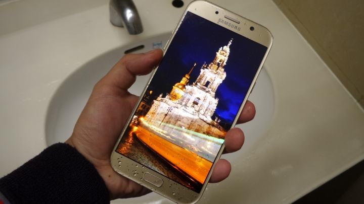 Samsung Galaxy A7(2017)讓你感受旗艦機種的威~顯