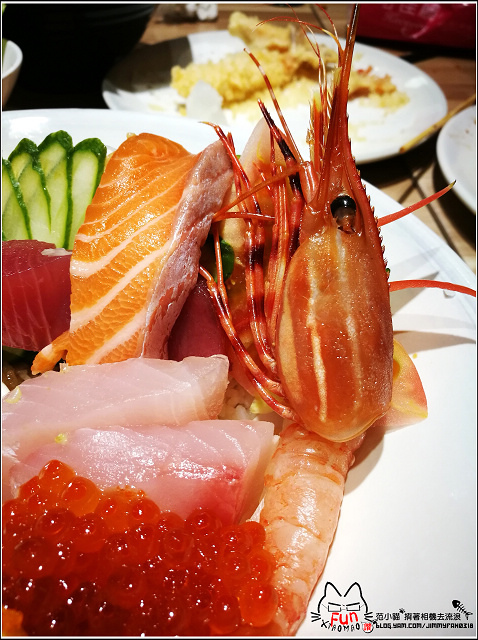【新竹】魚町丼飯(東大店),CP高平價消費料多食材鮮美又好吃,值得再訪的口袋名單,平日用餐小雀幸天婦羅第二份只要,不點實在對不起自己,錯過你就藍瘦香菇了