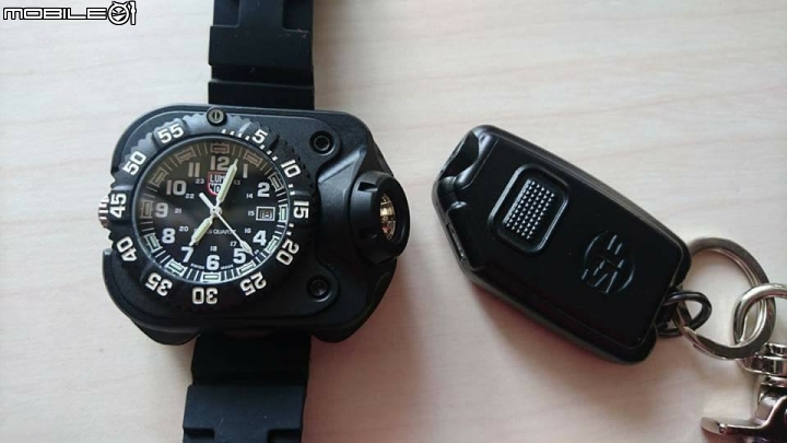SureFire 2211 Luminox 錶身與燈分解