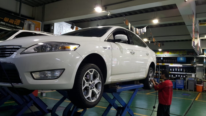Mondeo MK4+ 怡利 smart HUD2 開箱分享