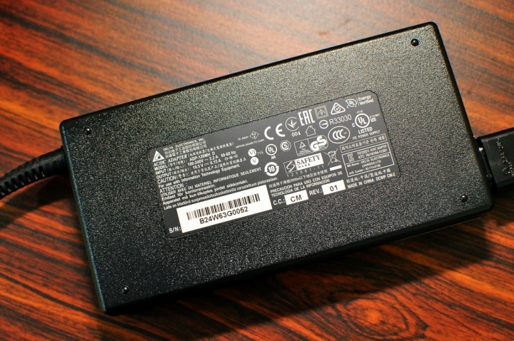 GIGABYTE P34K V7,搭配GTX1050 TI,讓效能持平桌機