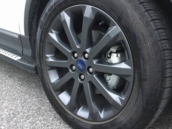 遲來半年的開箱 KUGA CG + 窮人的低調升級歷程 文+圖 有點多