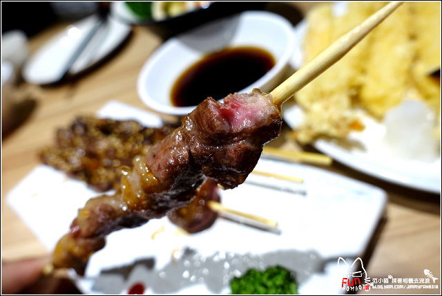 【新竹】魚町丼飯(東大店),CP高平價消費料多食材鮮美又好吃,值得再訪的口袋名單,平日用餐小雀幸天婦羅第二份只要,不點實在對不起自己,錯過你就藍瘦香菇了
