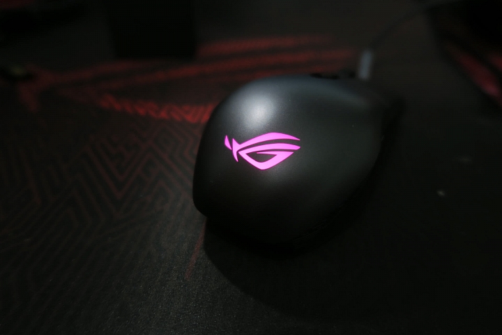 入門好用的ROG Strix Impact使用心得