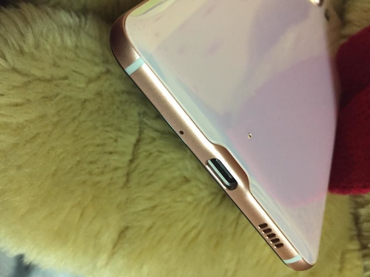 粉紅HTC U Ultra熊開箱......自拍+拍照分享