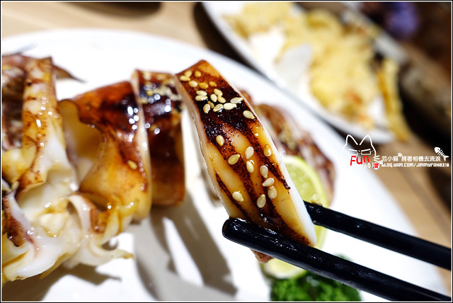 【新竹】魚町丼飯(東大店),CP高平價消費料多食材鮮美又好吃,值得再訪的口袋名單,平日用餐小雀幸天婦羅第二份只要,不點實在對不起自己,錯過你就藍瘦香菇了