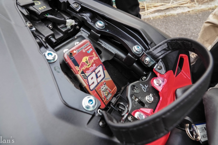 5分鐘看車系列 HONDA-CBR250RR 華語圈第一手試駕報導