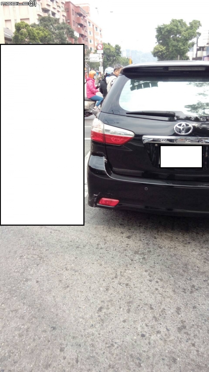 車禍擦撞賠償問題 請教~~(更新)